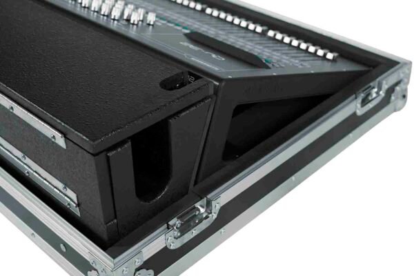 Gator Cases G-TOURQU32 Flight Case for Allen & Heath QU32 Mixing Console with Doghouse Design - Image 9