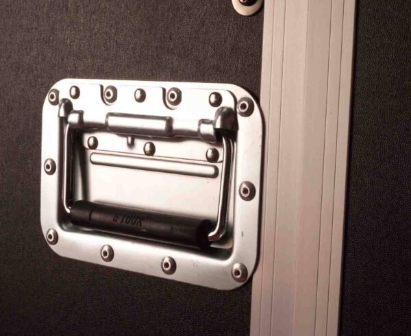Gator Cases G-TOUR 10X14 PU, 10U Top 14U Side Console Rack Case with Casters - Image 3